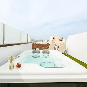 Luxury Penthouse With Jacuzzi La Strada Apartment